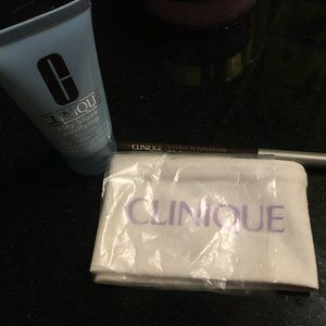Clinique Charcoal mask, head band and eyeliner set